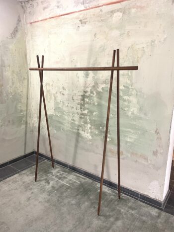 Hochwertige Kleiderständer aus Holz