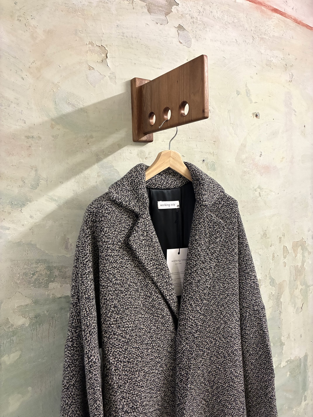 Kleine Wandgarderobe aus Holz - Image 14