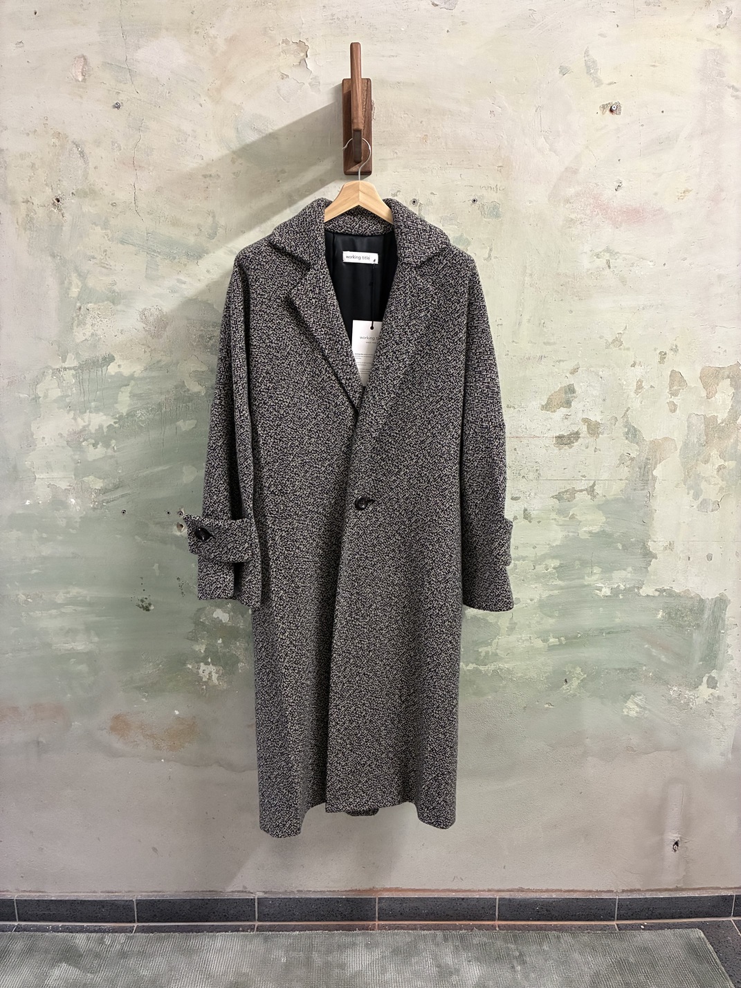 Kleine Wandgarderobe aus Holz - Image 2