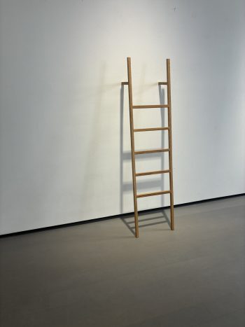 Minimal Holz Kleiderleiter