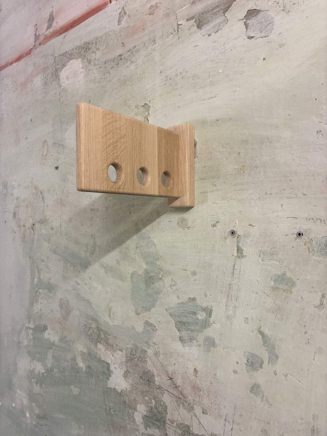 Kleine Wandgarderobe aus Holz - Image 7