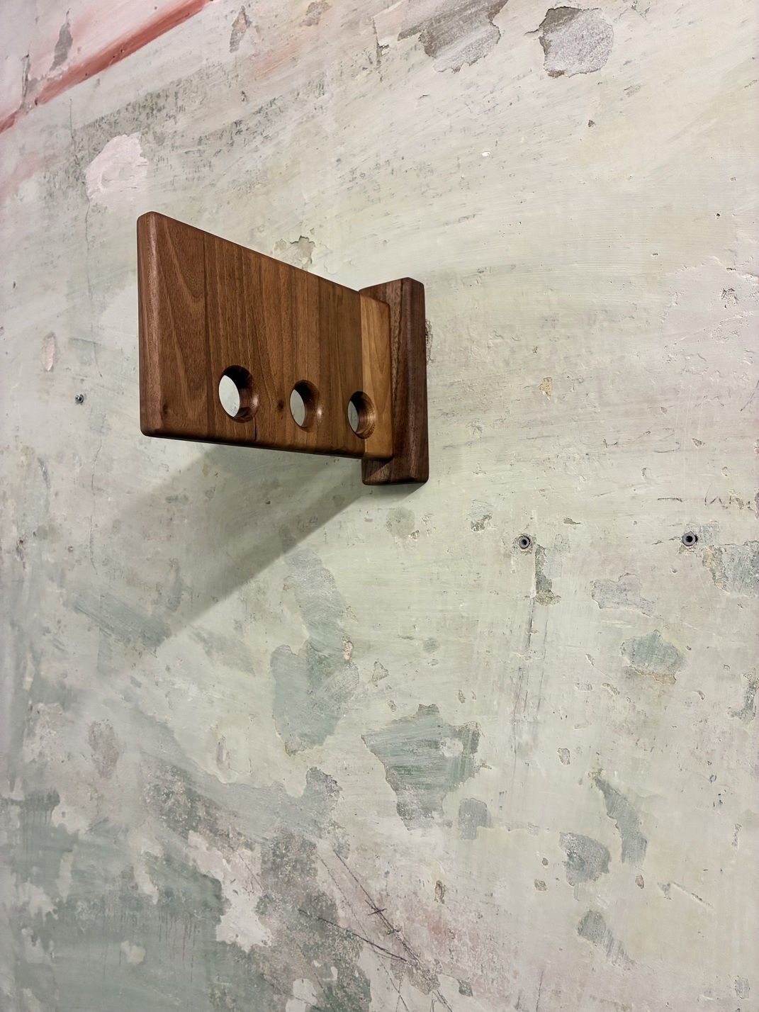 Kleine Wandgarderobe aus Holz - Image 8